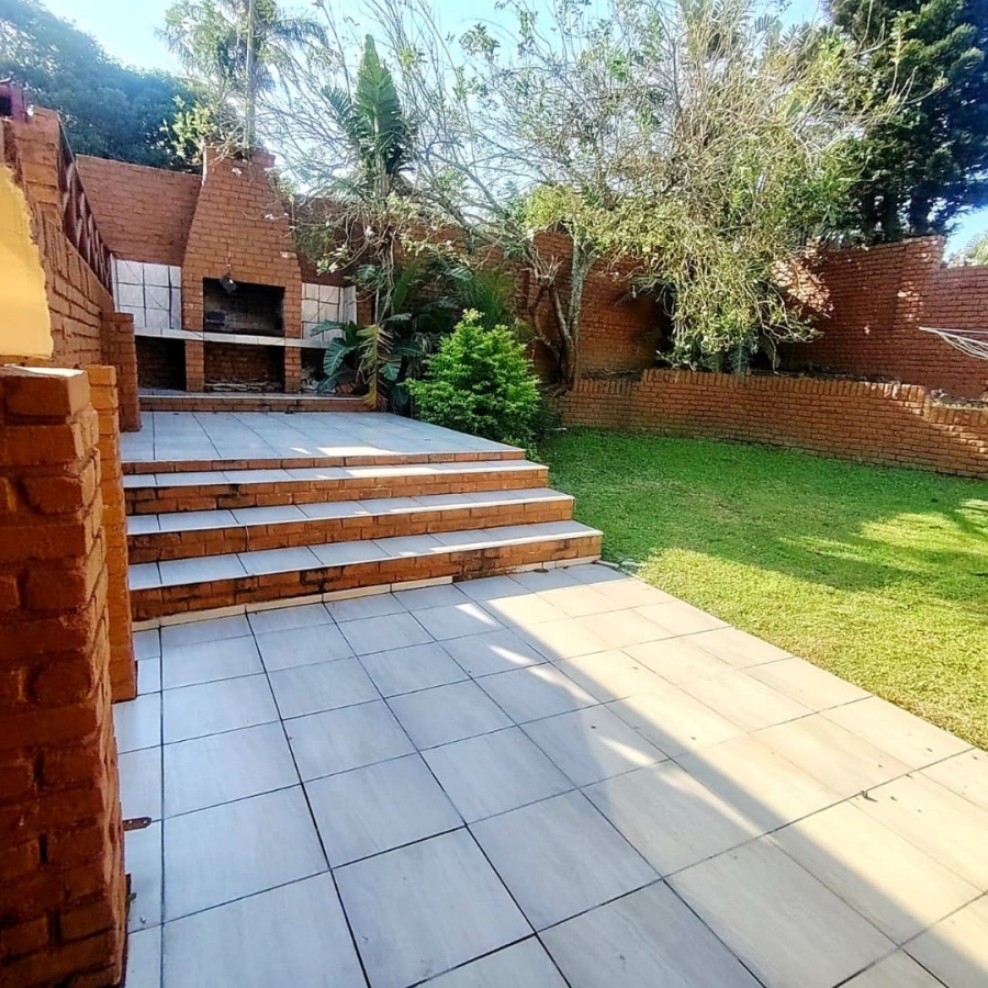 6 Bedroom Property for Sale in Baysville Eastern Cape